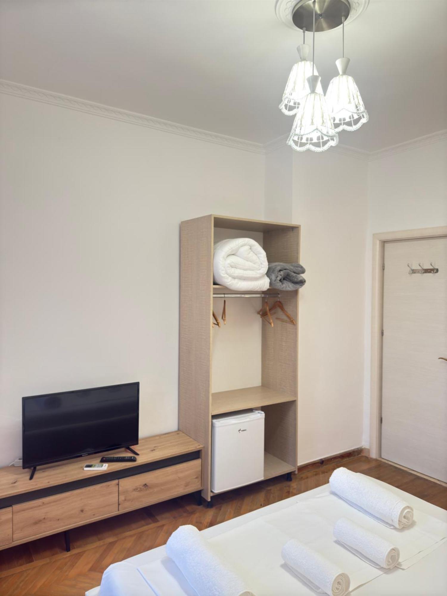 Hanna Guest House Permet Bagian luar foto